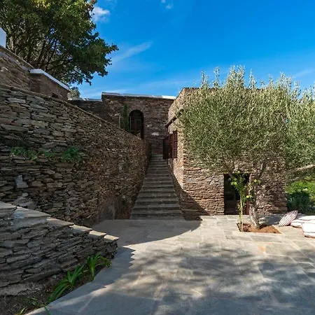 Touchstone House * Vrakhnos