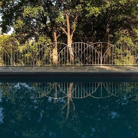 Touchstone House Vila *