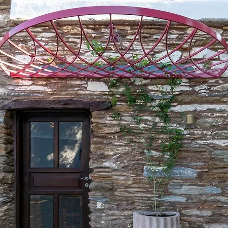 Vila Touchstone House *